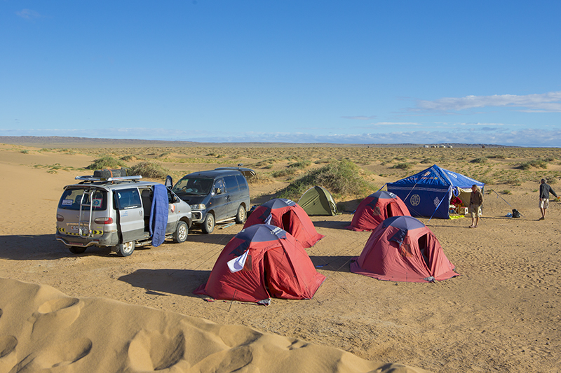 gobi desert camping 
